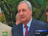 Перед экстренным заседанием Совета безопасности непризнанной республики Багапш заявил, что руководство Абхазии примет экстренные меры в ответ на "агрессию Грузии". Перед экстренным заседанием Совета безопасности непризнанной республики Багапш заявил, что руководство Абхазии примет экстренные меры в ответ на "агрессию Грузии".