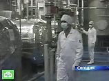 Иран по-прежнему отвергает все утверждения о военной направленности своей ядерной программы, настаивая исключительно на мирном использовании атома в целях экономического развития страны. Иран по-прежнему отвергает все утверждения о военной направленности своей ядерной программы, настаивая исключительно на мирном использовании атома в целях экономического развития страны.