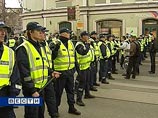 Есть сигналы, что можно ожидать непредвиденные массовые выступления, брожения в обществе и потому новое место пикета также непригодно и лучше поискать новое Есть сигналы, что можно ожидать непредвиденные массовые выступления, брожения в обществе и потому новое место пикета также непригодно и лучше поискать новое