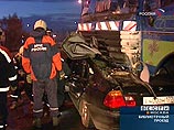 На севере Москвы BMW врезался в мусоровоз - четверо погибших На севере Москвы BMW врезался в мусоровоз - четверо погибших