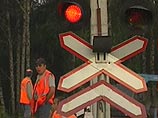 В Краснодарском крае поезд на переезде протаранил "Жигули" В Краснодарском крае поезд на переезде протаранил "Жигули"