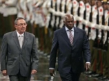 Президент Анголы посетил Кубу. Рауль Кастро назвал результаты визита "великолепными"