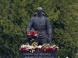Эстонские СМИ: правительство в 12 раз занизило стоимость переноса "Бронзового солдата" Эстонские СМИ: правительство в 12 раз занизило стоимость переноса "Бронзового солдата"