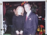 Хозяин итальянского ресторана в богемном квартале Нью-Йорка не может расстаться с фотографией дочери Клинтонов