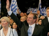 В греческом парламенте за доверие правительству Караманлиса проголосовали только члены его партии
