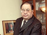 Усманов впервые признался англичанам, что намерен выкупить "Арсенал" целиком
Усманов впервые признался англичанам, что намерен выкупить "Арсенал" целиком