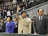 Президент Южной Кореи в одиночестве посмотрел в Пхеньяне многотысячное гимнастическое шоу, которым славится КНДР