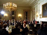 Гостей президента угощали тыквенным супом, каре ягненка и пахлавой