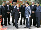 Главным итогом работы саммита ЕврАзЭС стало соглашение о создании к 2011 году таможенного союза, в который войдут Россия, Белоруссия и Казахстан