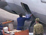 Подростка не будут судить за полет в крыле Boeing, как и службу безопасности Подростка не будут судить за полет в крыле Boeing, как и службу безопасности