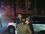 Экс-министр обороны Грузии Ираклий Окруашвили, освобожденный из тбилисской тюрьмы после уплаты залога в размере 10 млн лари (около 6 млн долларов), вместе с семьей покинул Грузию Экс-министр обороны Грузии Ираклий Окруашвили, освобожденный из тбилисской тюрьмы после уплаты залога в размере 10 млн лари (около 6 млн долларов), вместе с семьей покинул Грузию