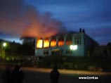 В массовой драке таджиков-гастарбайтеров участвовало около 200-300 человек В массовой драке таджиков-гастарбайтеров участвовало около 200-300 человек