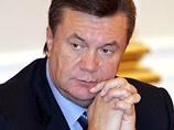 Партия регионов ведет консультации вокруг принципов формирования коалиции, а не вокруг мест в ней, заявил Янукович