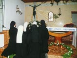 Ватикан исключил монахинь из ордена Сестер Вифании в 2006 году после того, как они отказались признать новую настоятельницу