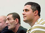 Александр Янкелевич по кличке БТР (справа) и Йосеф (Сосо) Цацуашвили в зале суда