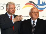 Горбачев выступил против пересмотра договоров по вооружениям