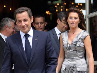 Супруги Саркози в понедельник, по сообщениям прессы, подали на развод