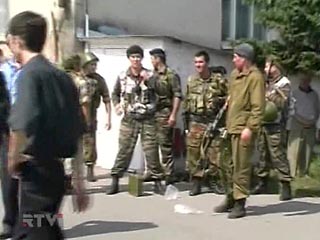 Сотрудники правоохранительных органов Северной Осетии проводят мероприятия по поиску неизвестных, стрелявших в местных жителей