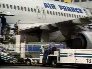 Во Франции бастуют бортпроводники Air France