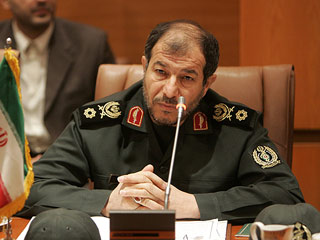 Иранские ракеты не представляют угрозы ни одной стране в мире, заявил в субботу министр обороны Ирана Мостафа Мохаммад Наджар