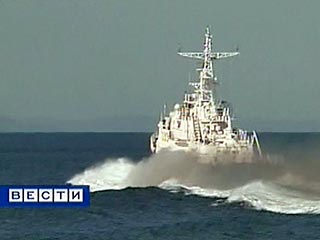 В Охотском море для задержания браконьерского судна "Аделаид" под флагом Панамы пограничникам пришлось открыть по нему стрельбы на поражение