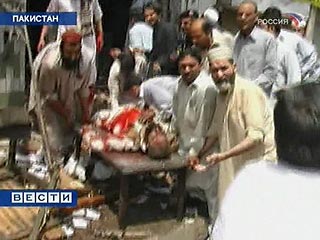 Смертник взорвался рядом с резиденцией президента Пакистана: 6 погибших, Мушарраф не пострадал
