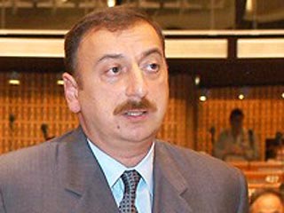 Азербайджан должен быть готовым к военному освобождению собственных территорий, оккупированных Арменией, заявил президент Азербайджана Ильхам Алиев.     
