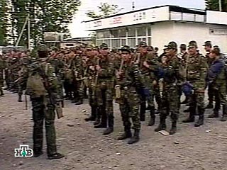 В грузинскую столицу, где в пятницу оппозиция намерена провести массовый митинг, введены армейские подразделения с Крцанисской военной базы
