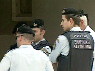 Греческая полиция разыскивает семерых предполагаемых членов мафиозной группировки наемных убийц