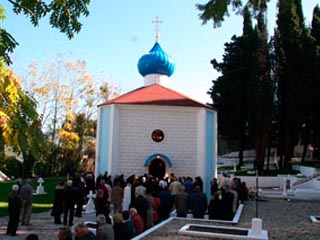 На русском белогвардейском кладбище в Херцег-Нови была освящена церковь в честь св. Феодора Ушакова