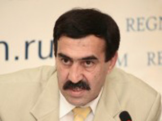 "Мы очень встревожены тем, что происходит. Я не исключаю, что режим Саакашвили может пойти на провокации, что приведет к кровопролитию", - сказал первый вице-президент общества "Грузины в России" Владимир Хомерики
