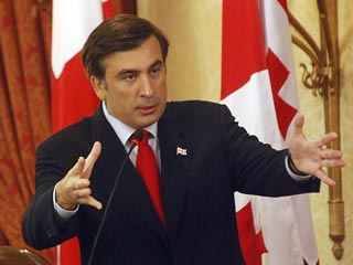 Чрезвычайное положение в Грузии будет отменено очень скоро, но только после устранения угрозы стабильности, заявил в субботу президент страны Михаил Саакашвили