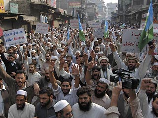 Пакистанская оппозиция протестует в Карачи: арестовано 40 человек