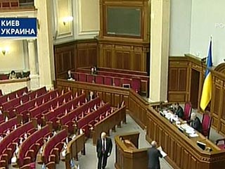 Из-за разногласий политических партий Украина уже более месяца живет без парламента после прошедших в сентябре досрочных выборов в Верховную раду