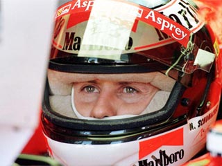 Михаэль Шумахер вновь сел за руль болида "Феррари" и показал лучшее время