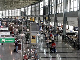 В США службы безопасности аэропортов не смогли предотвратить пронос бомб в самолеты 