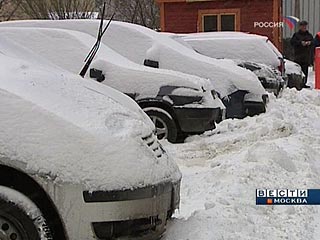 Московские аэропорты Внуково, Домодедово и Шереметьево работают в обычном режиме, несмотря на начавшийся снегопад