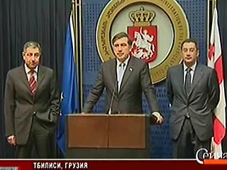 Президент Грузии сегодня впервые объяснил причины принятого им накануне решения о смене премьер-министра