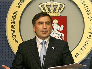 Президент Грузии Михаил Саакашвили предложил Организацию по безопасности и сотрудничеству в Европе (ОБСЕ) прислать как на предстоящие 5 января выборы главы республики "тысячи наблюдателей"