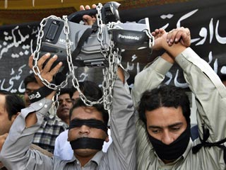 Около 150 представителей средств массовой информации арестованы во вторник в пакистанском городе Карачи