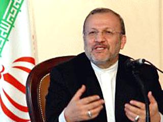 Иран согласился возобновить переговоры с США по вопросам безопасности Ирака, заявил во вторник министр иностранных дел Исламской республики Манучехр Моттаки