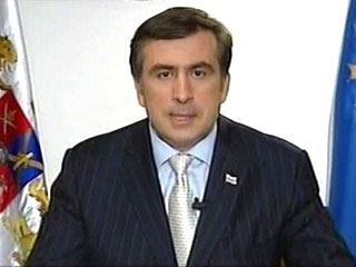 В среду начинается отсчет срока, когда действующий глава Грузии Михаил Саакашвили, который намерен принять участие в досрочных президентских выборах в начале января, должен уйти в отставку