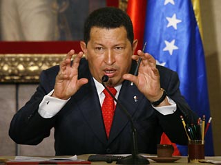 Президент Венесуэлы Уго Чавес выступил в новыми выпадами в адрес своего давнего недруга президента США Джорджа Буша и короля Испании Хуана Карлоса I, с которым у Чавеса недавно случился конфликт в чилийском Сантьяго