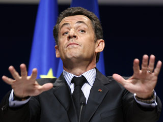 Президент Франции Николя Саркози заявил, что будет продолжать свою программу экономических реформ несмотря на охватившие страну забастовки транспортников и госслужащих