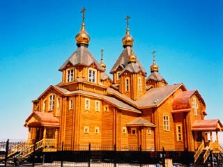 Духовность на Чукотке будут возрождать Церковь вместе с милицией. На фото Свято-Троицкий собор в Анадыре
