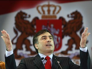 Президент Грузии Михаил Саакашвили уходит в отставку с 25 ноября. Об этом он заявил сегодня вечером на заседании правительства страны