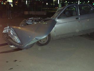 В городе Ревда Свердловской области в понедельник произошло дорожно-транспортное происшествие с участие пассажирской "Газели" и легкового автомобиля "Жигули". 