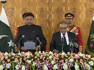 Президент Пакистана вступил в должность на новый пятилетний срок