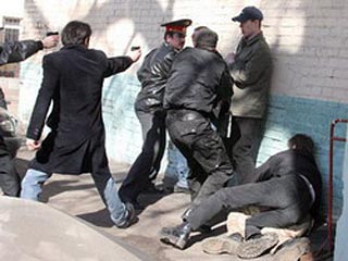 В Москве милиция задержала шестерых расклейщиков антиправительственных листовок