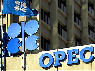 Цена нефтяной "корзины" ОПЕК по состоянию на 28 ноября официально составила 88,08 долларов за барр. За день цена "корзины" упала на 2 доллара 19 центов и впервые за девять календарных дней установилась ниже 90 долларов